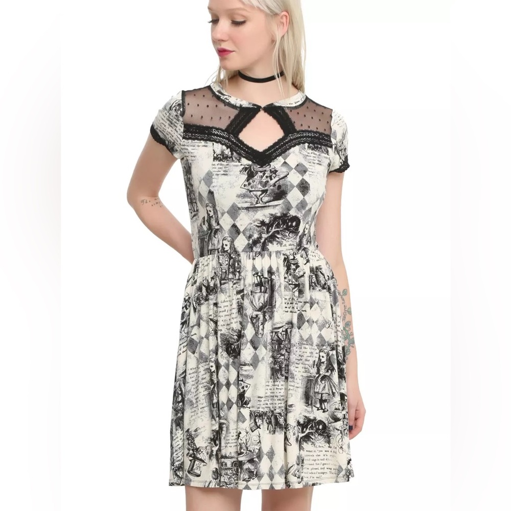 Hot Topic Alice in Wonderland Patterned Dress
